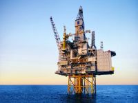 معالجة المخلفات بمصافي النفط والتلوث في المنشآت وحماية البيئة